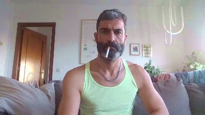 hotreds webcam cam4 model stream image