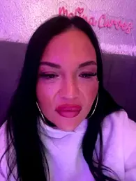 _MelinaCurves_ webcam model stream image