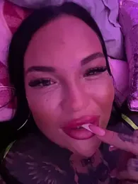 _MelinaCurves_ webcam model stream image