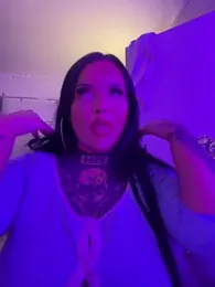 _MelinaCurves_ webcam model stream image