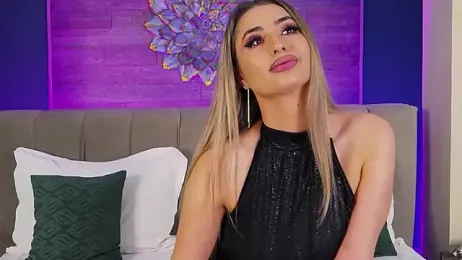 LoraDevine webcam model stream image