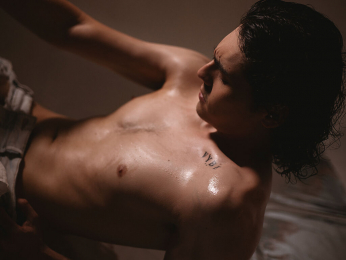 AngelMonet webcam model stream image