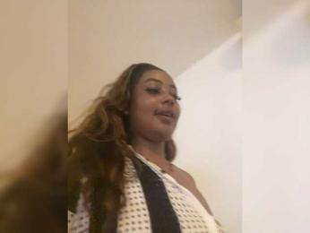 Petitlexxi webcam model stream image