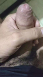 Femmto webcam model stream image