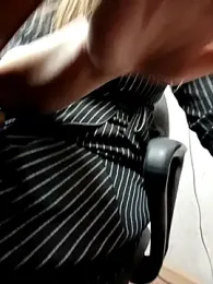 Office_Albertina webcam model stream image