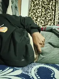 vardh033 webcam model stream image