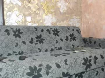 leoroman webcam model stream image