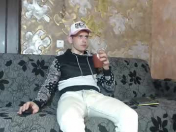 leoroman webcam model stream image