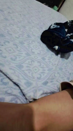 Monita8 webcam model stream image