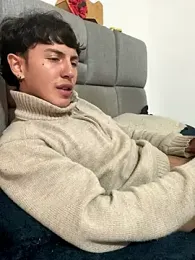 NaytonFreeman webcam stripchat model stream image