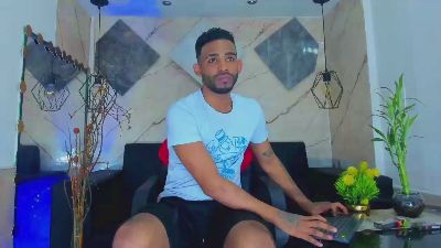 dominic_max1 webcam model stream image