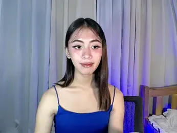 lovely_kiannaHugecock webcam model stream image