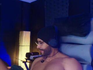 Ralf E webcam model stream image