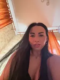 CrazzyChicks webcam model stream image