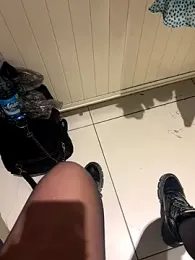 CrazzyChicks webcam model stream image