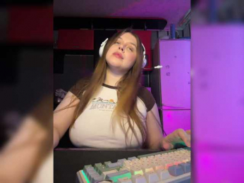 Miss_Nestle webcam model stream image