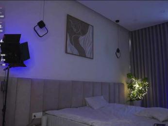 PLUXURY- webcam model stream image