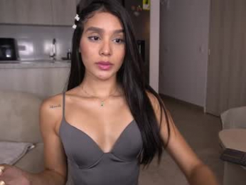 veroniqe_lounge webcam model stream image