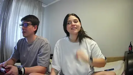 CoupleTwee webcam model stream image