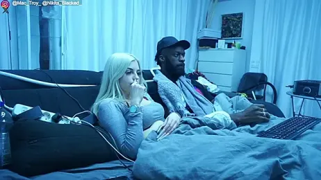 MacTroy webcam model stream image