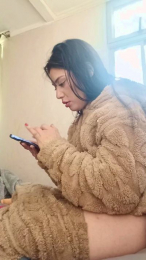 LilayBlue webcam model stream image