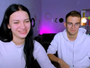 astren_villo webcam model stream image