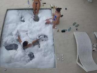 voyeurcam-casa-salsa-hottub-view webcam model stream image