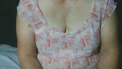 SqrtiRhy webcam model stream image