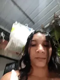 chikivivi- webcam model stream image