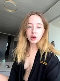 Nura_n_Sarah webcam model stream image