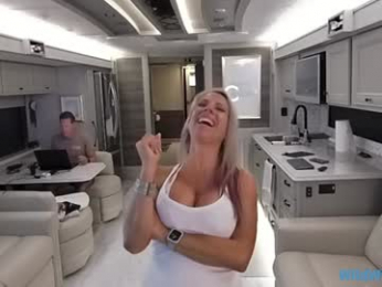 wildwifebarbie webcam model stream image