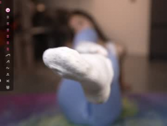 mon1_day webcam model stream image