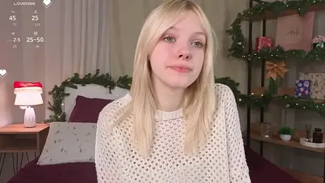 EdlaHewell webcam stripchat model stream image