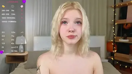 EdlaHewell webcam model stream image