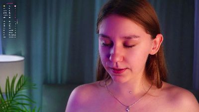 ZoniaHummert webcam model stream image