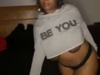 monroemacc webcam model stream image