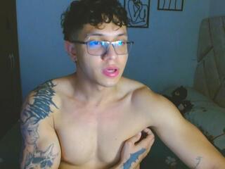 Junior Wayne webcam model stream image