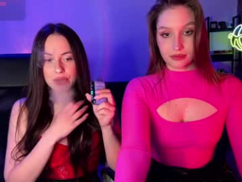 shy_bee webcam model stream image