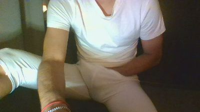 Maestro2399 webcam model stream image