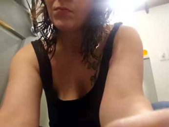 creamymilf11 webcam model stream image