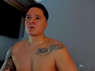 Thomas Matos webcam model stream image
