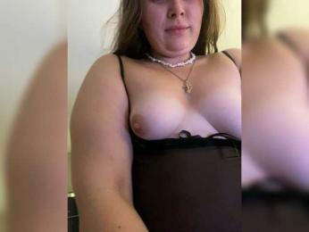 Ivi7777 webcam model stream image