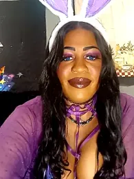 AmazonianMistress webcam model stream image