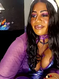 AmazonianMistress webcam model stream image