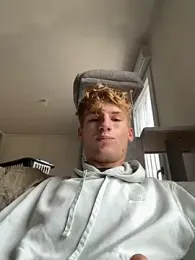 Charlycki webcam stripchat model stream image