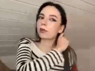 mikkihoversten webcam model stream image