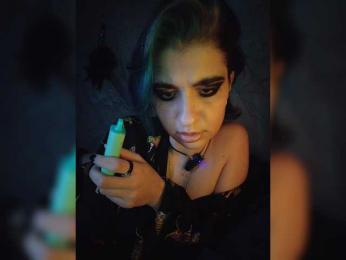 UntouchableSquirtWitch webcam model stream image