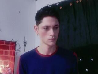 Tyler Thin webcam model stream image