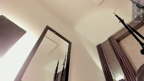 selene_red_ webcam model stream image