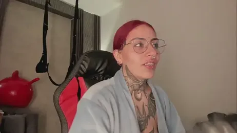 selene_red_ webcam model stream image